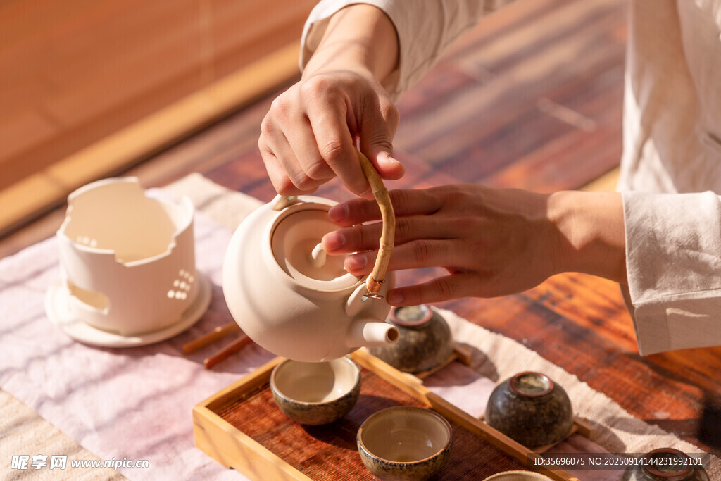 優(yōu)雅中式茶藝泡茶瞬間