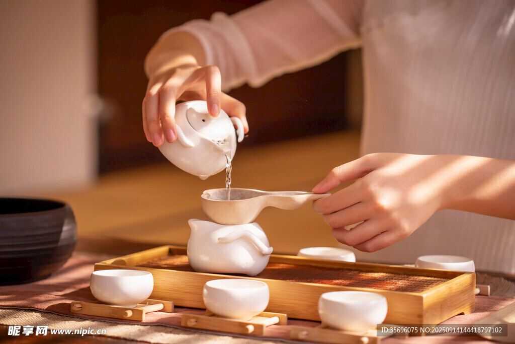 優(yōu)雅中式茶藝沖泡瞬間