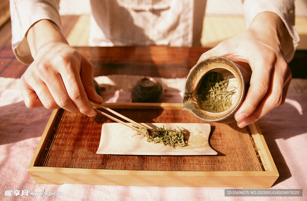 日式茶道抹茶制作場(chǎng)景