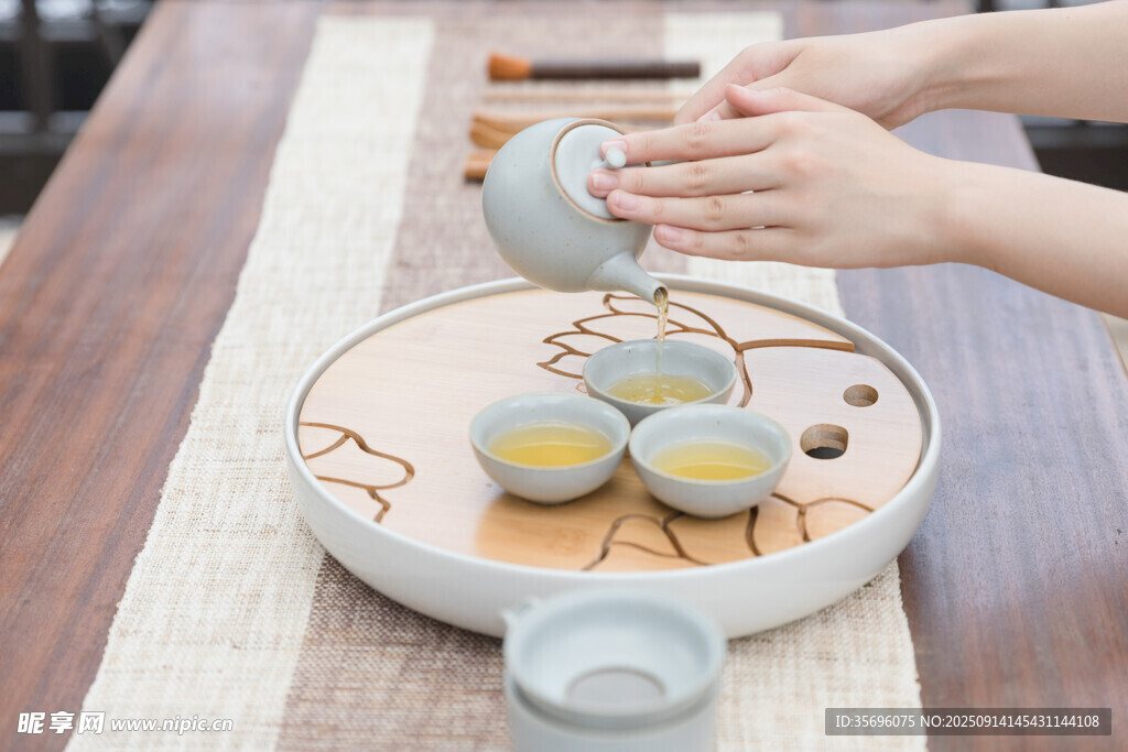 優(yōu)雅中式茶藝展示