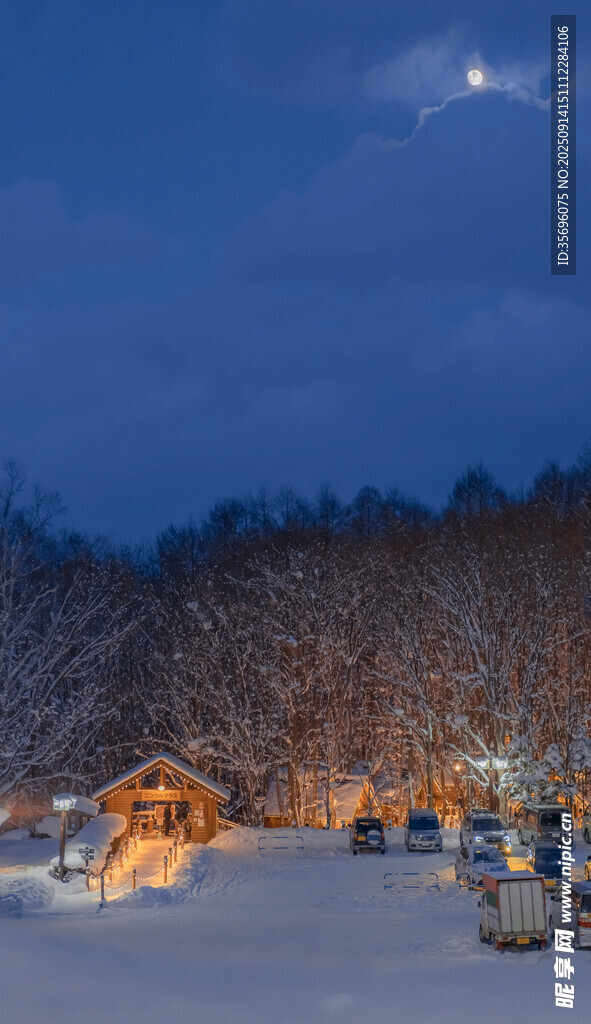雪夜中的溫馨小屋