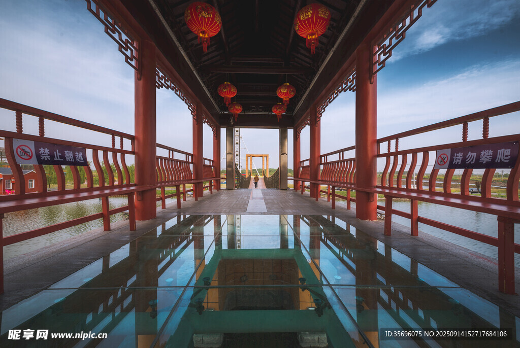 中式廊橋