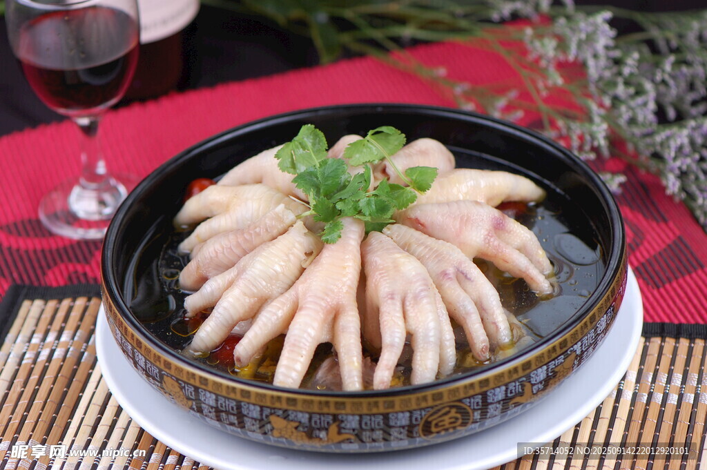 美味鹵雞爪擺盤精致