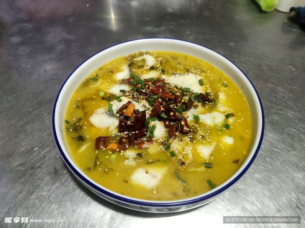 美味酸菜魚 鮮香誘人