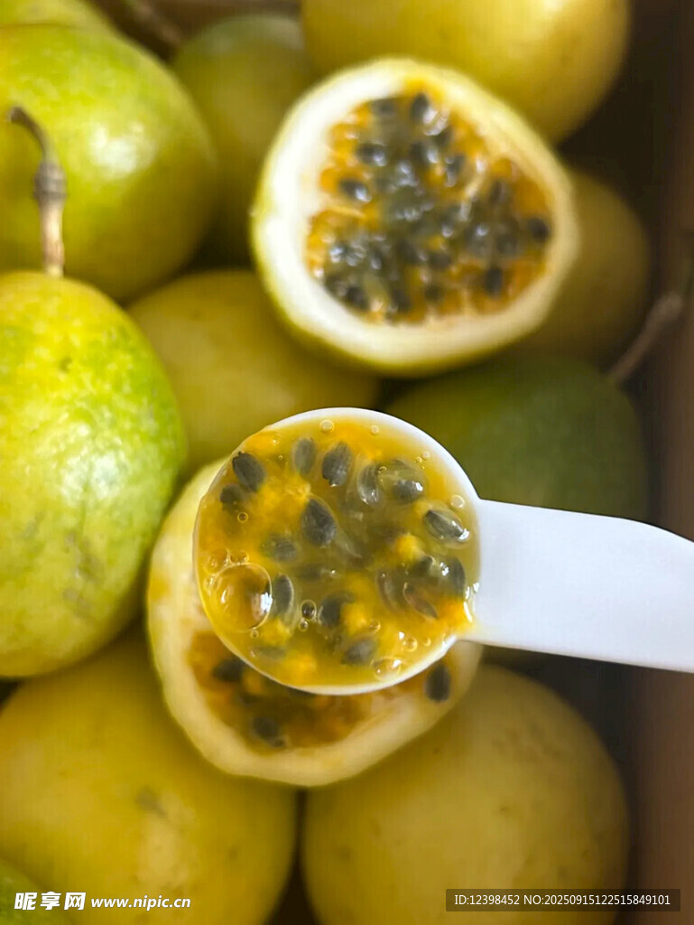 新鮮百香果