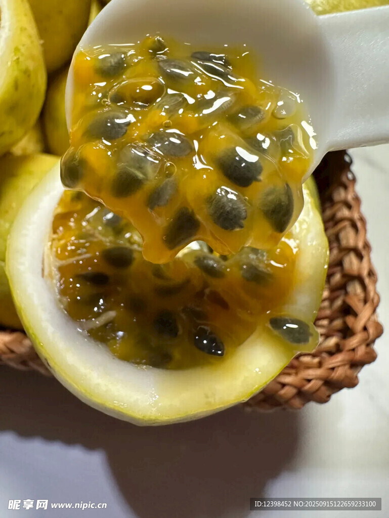 新鮮百香果果肉特寫
