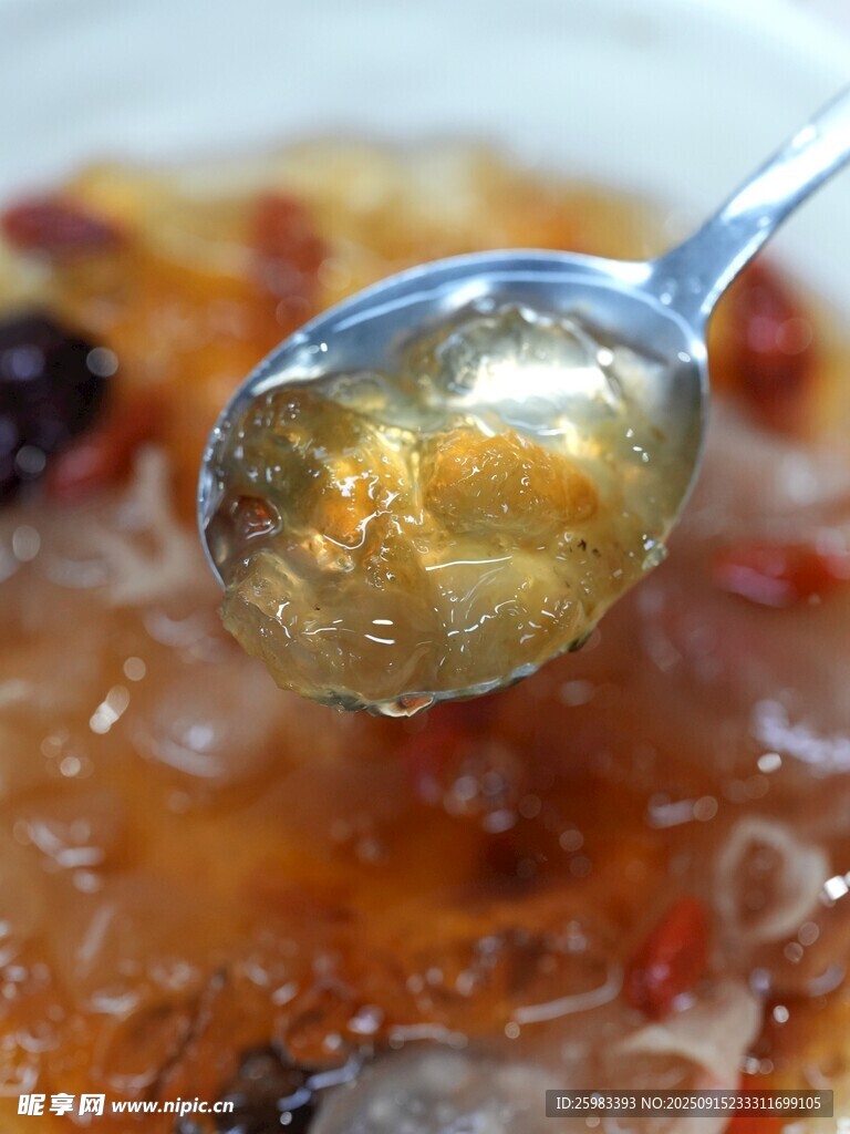 桃膠羹
