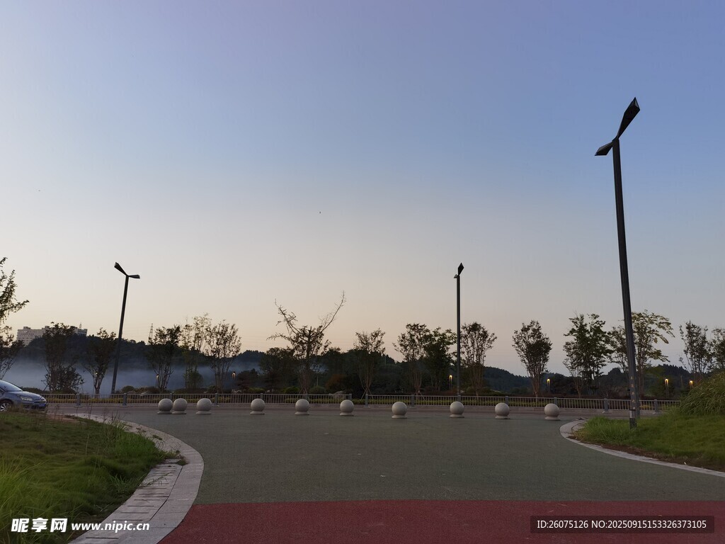 城市公園中的休閑步道