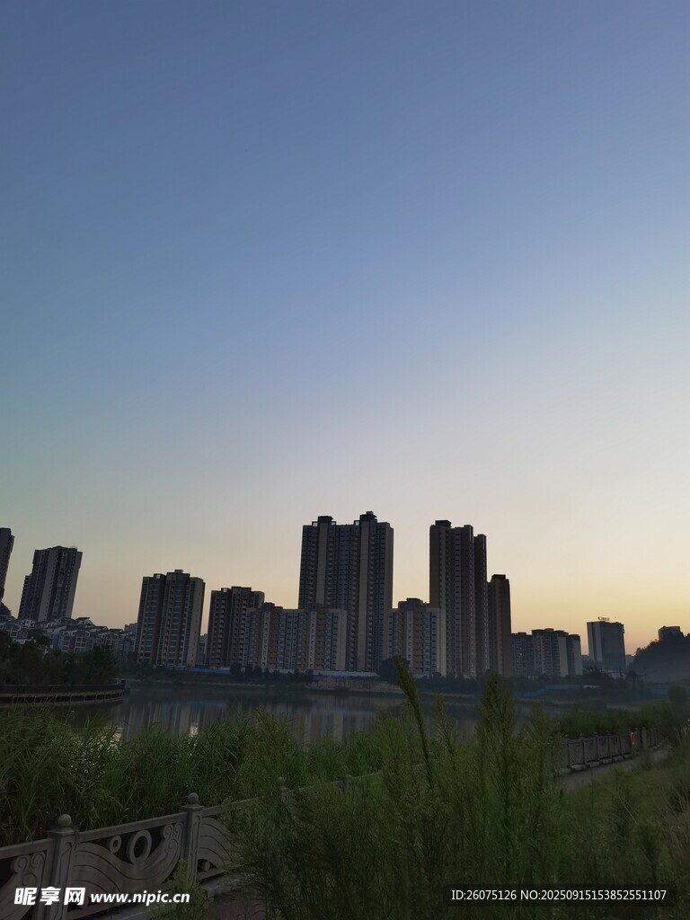 城市黃昏天際線景觀