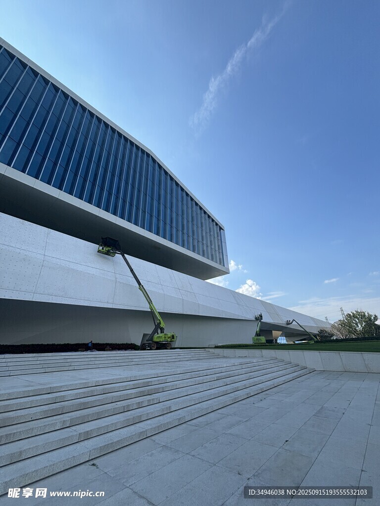 現(xiàn)代建筑外觀