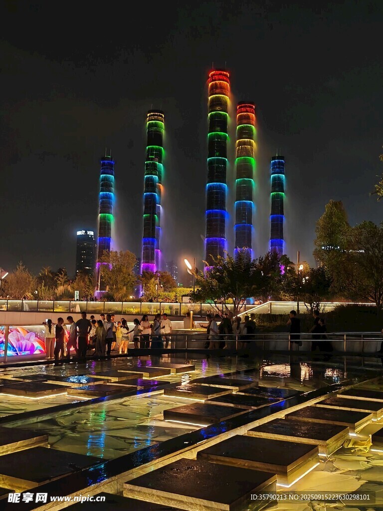 城市夜景燈光璀璨地標
