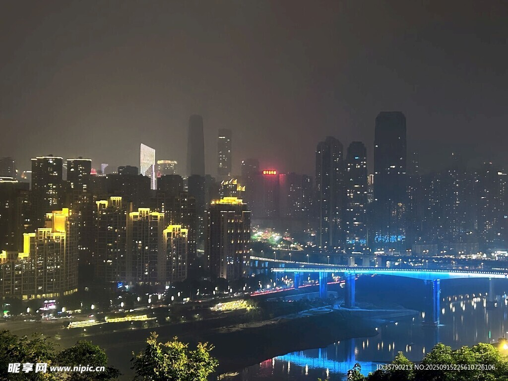 重慶璀璨夜景俯瞰圖