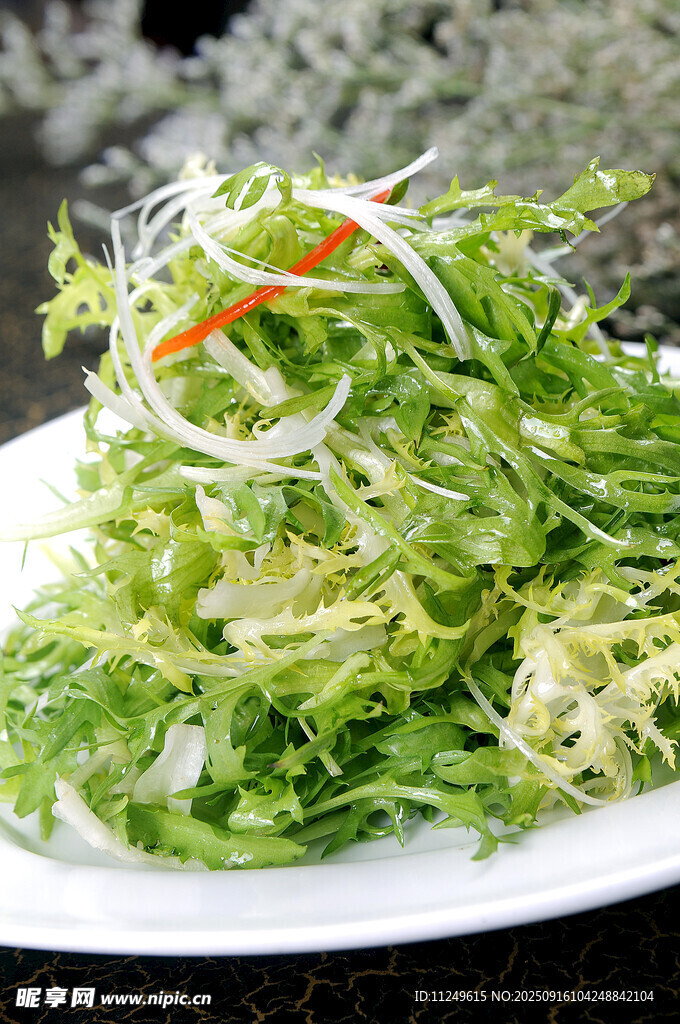 涼拌苦菊