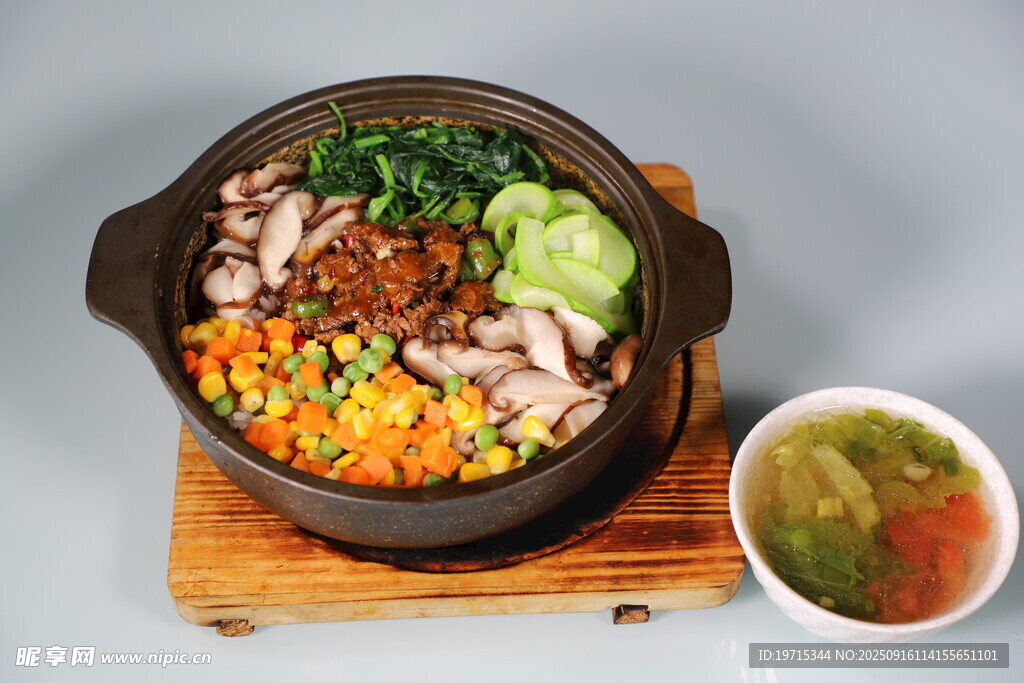 石鍋牛肉拌飯
