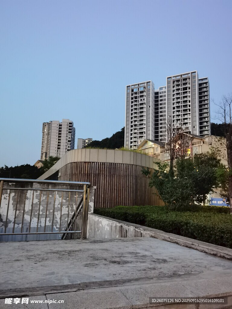 城市景觀中的現(xiàn)代建筑群