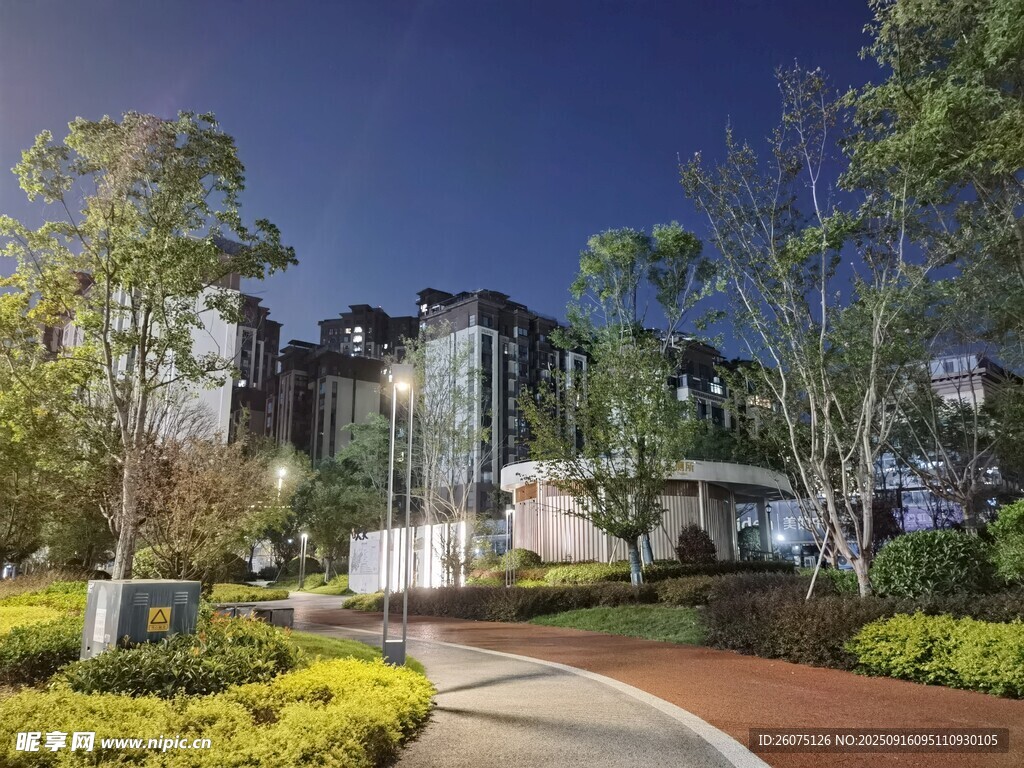 夜晚小區(qū)景觀