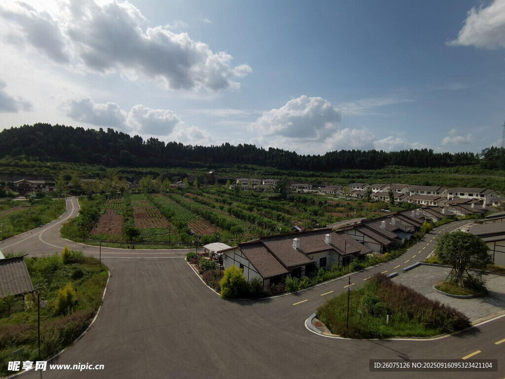 俯瞰城郊住宅區(qū)景觀