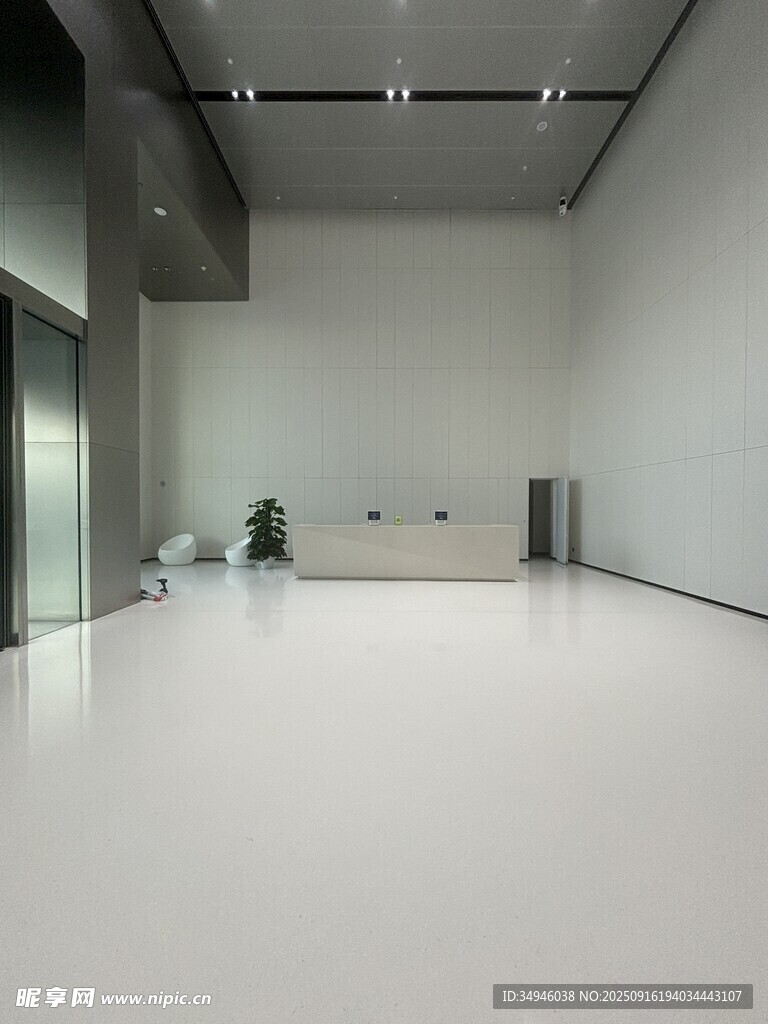 空曠現(xiàn)代室內(nèi)空間場(chǎng)景