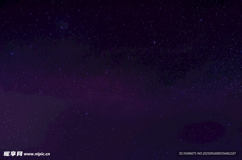 夢幻紫色星空夜景圖