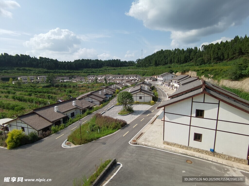 鄉(xiāng)村聚落俯瞰美景