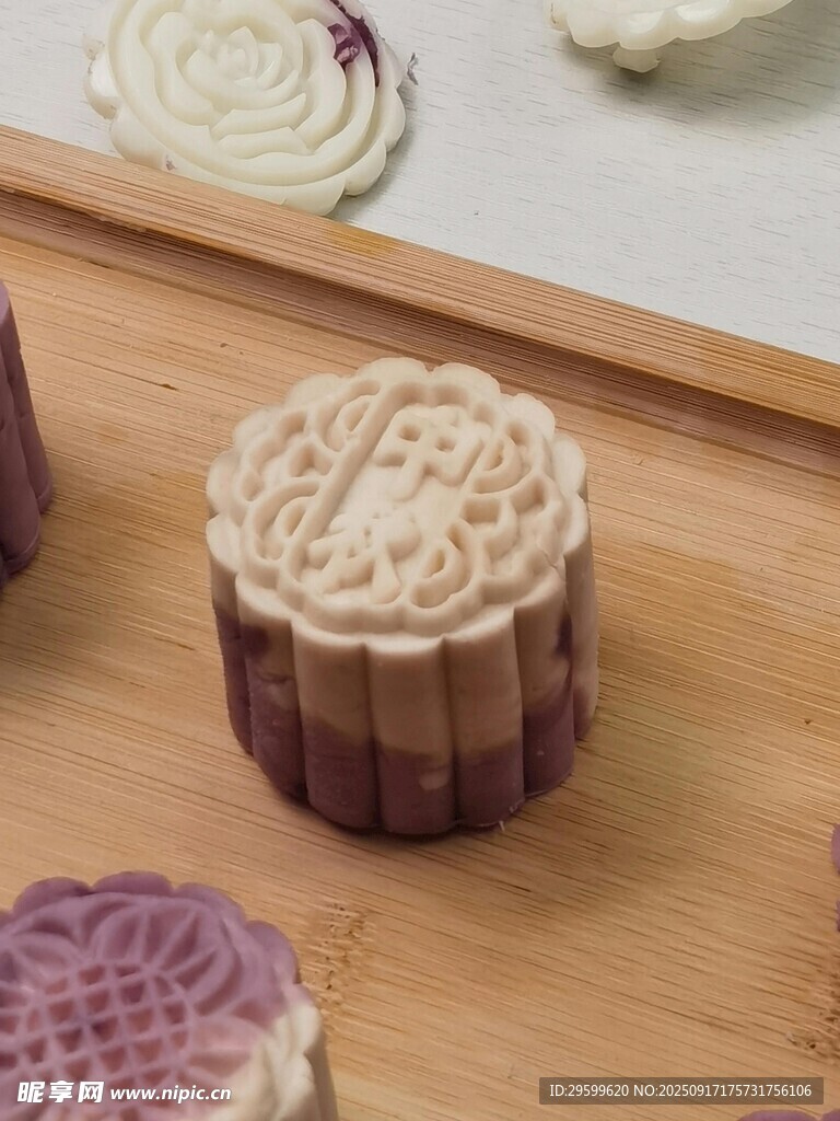 多樣造型的美味月餅