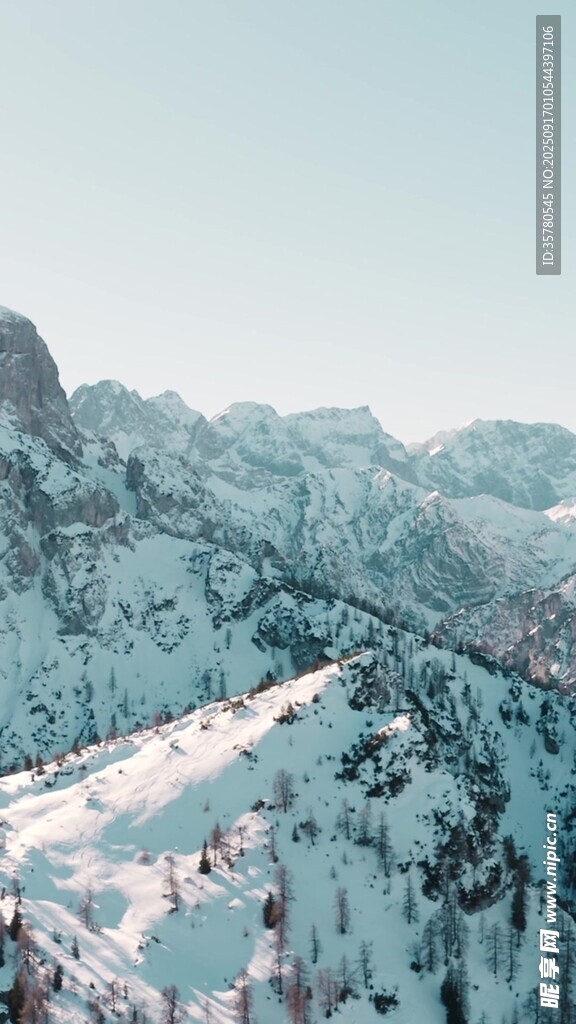 雪山壯麗風(fēng)光