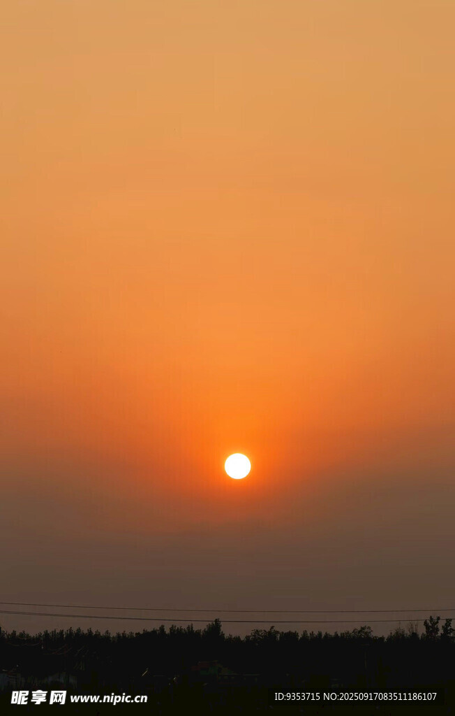 夕陽西下的壯美天際