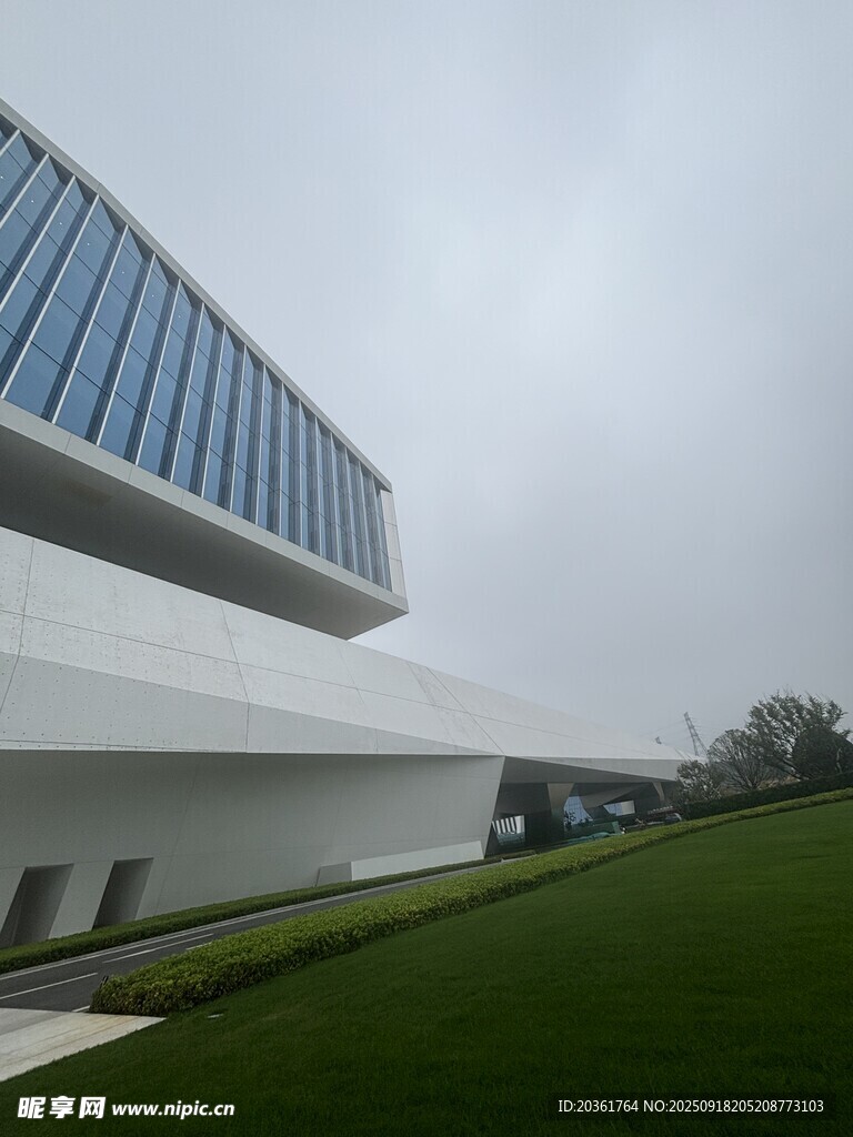 現(xiàn)代風(fēng)格建筑外觀