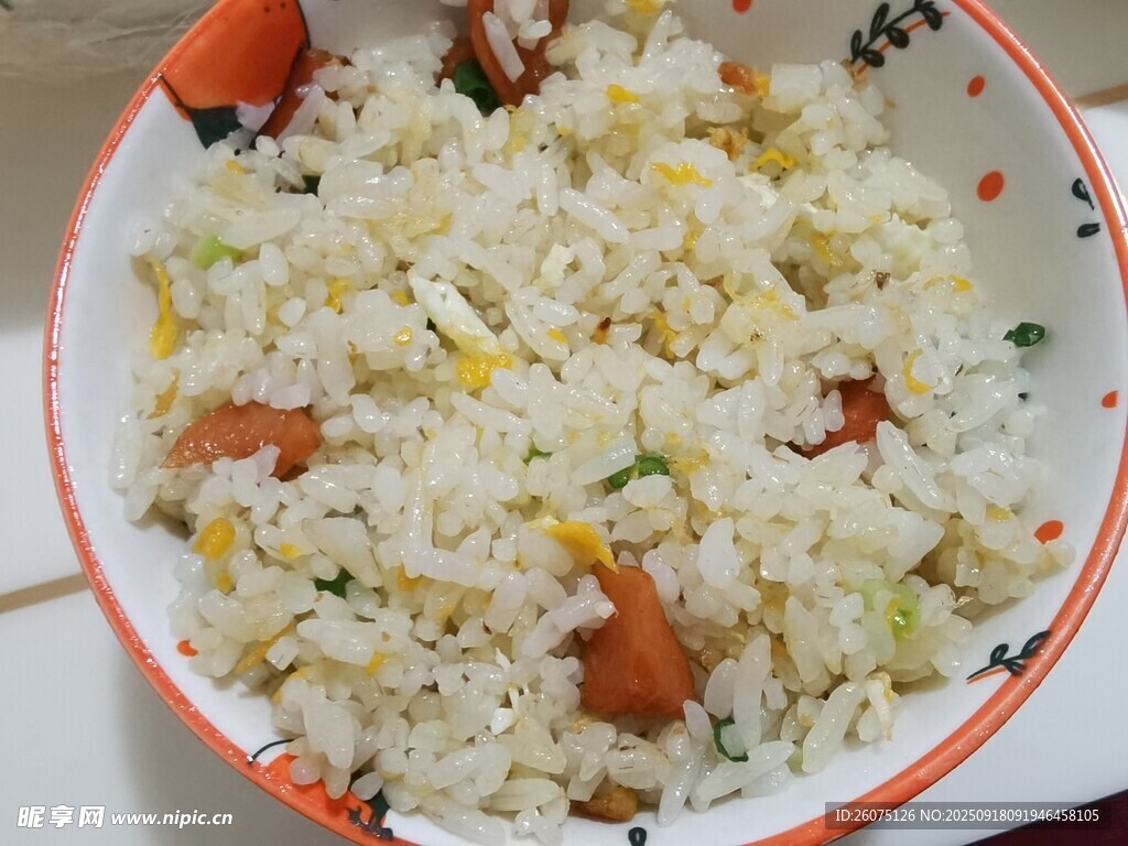 美味火腿腸蛋炒飯