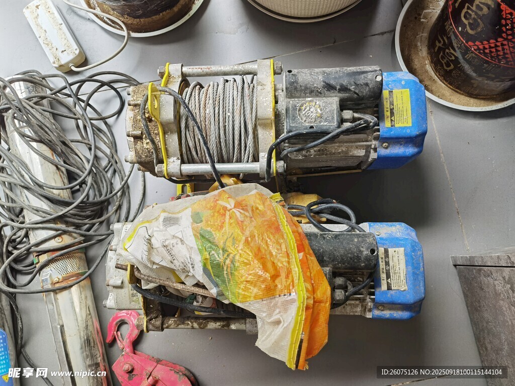 工業(yè)電機(jī)及線纜設(shè)備展示