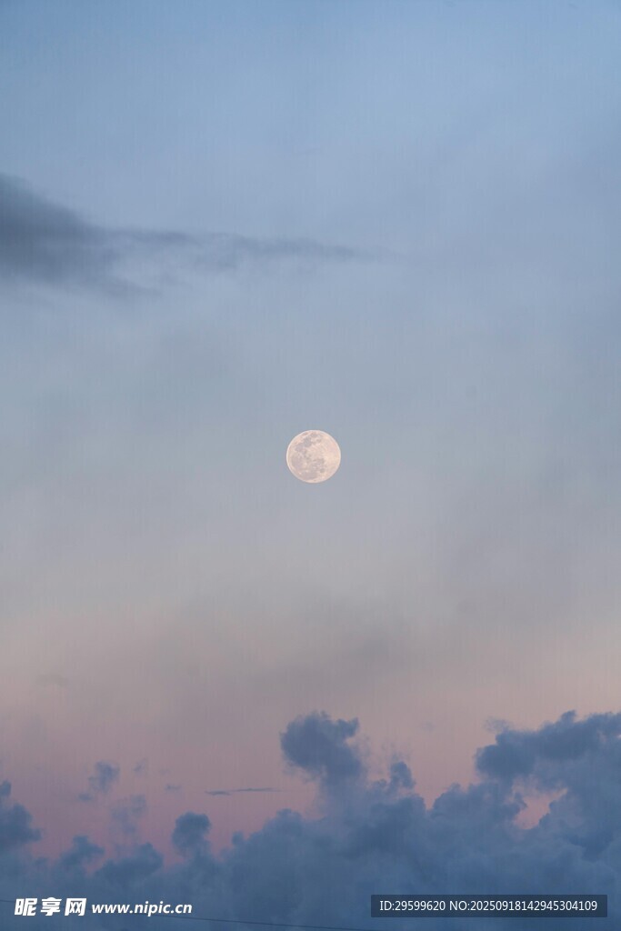 黃昏月景 