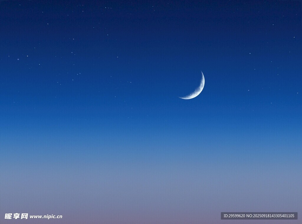 夜空中的彎彎新月