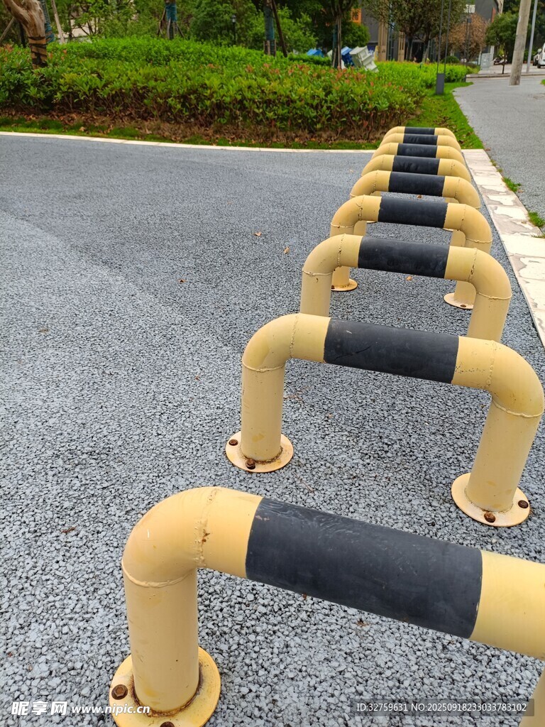 道路防撞護(hù)欄