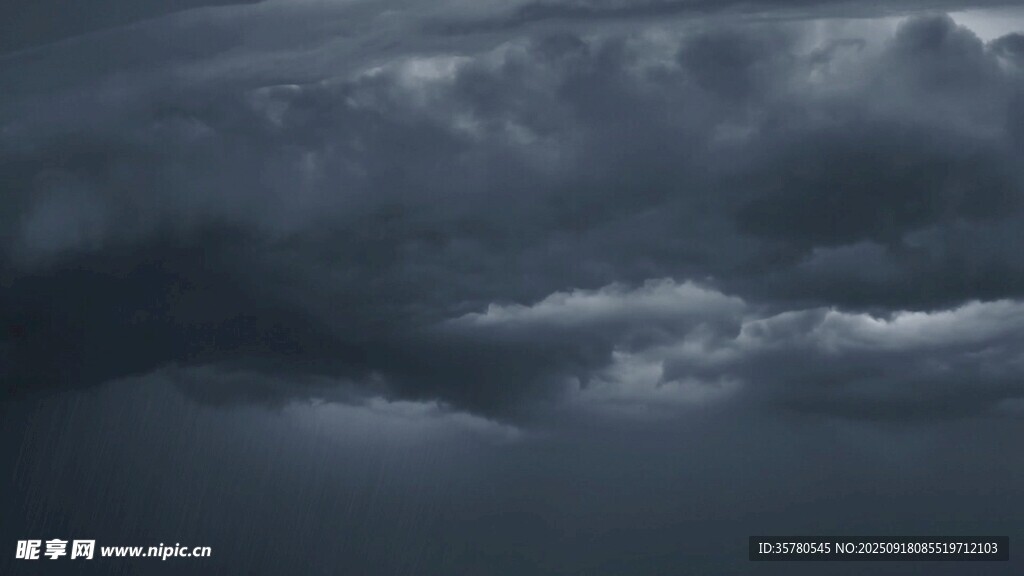 雷閃電打雷風(fēng)雨來(lái)臨視頻