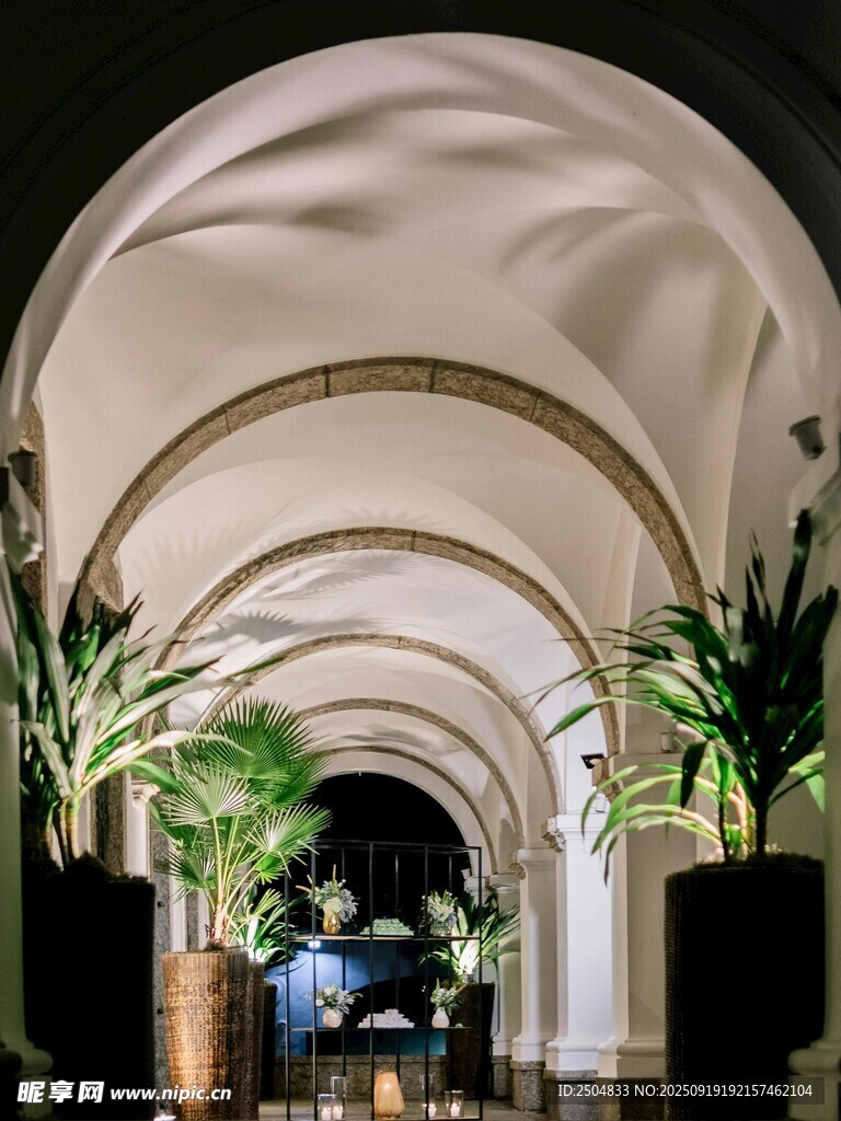 拱形走廊綠植裝飾景觀