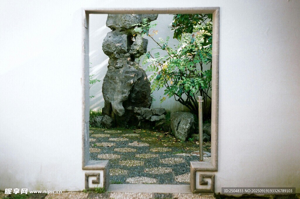 中式庭院門(mén)洞景觀(guān)