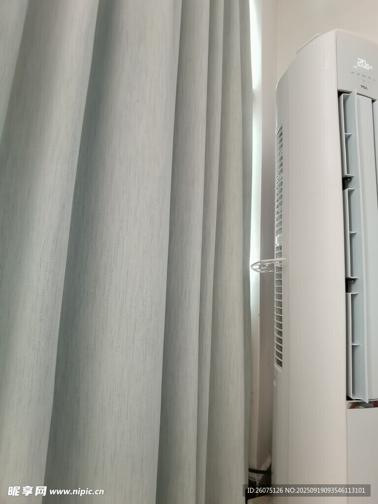 白色窗簾