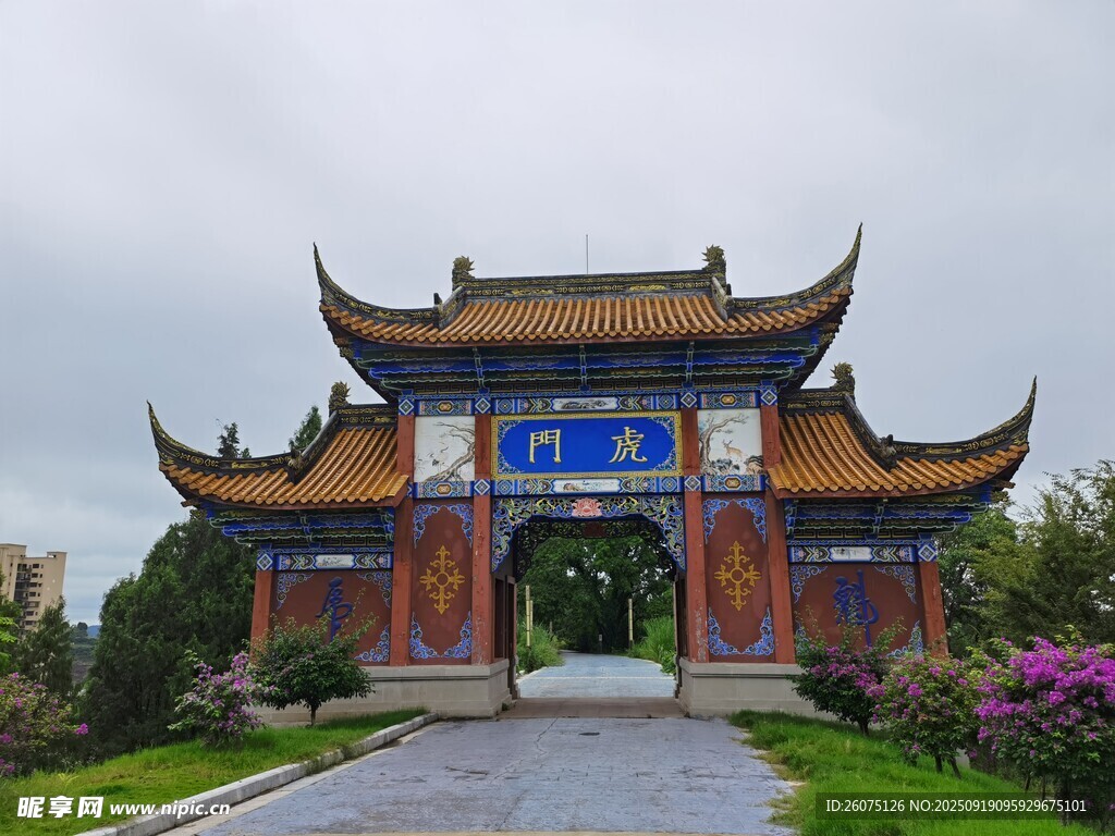中式古建大門典雅景致