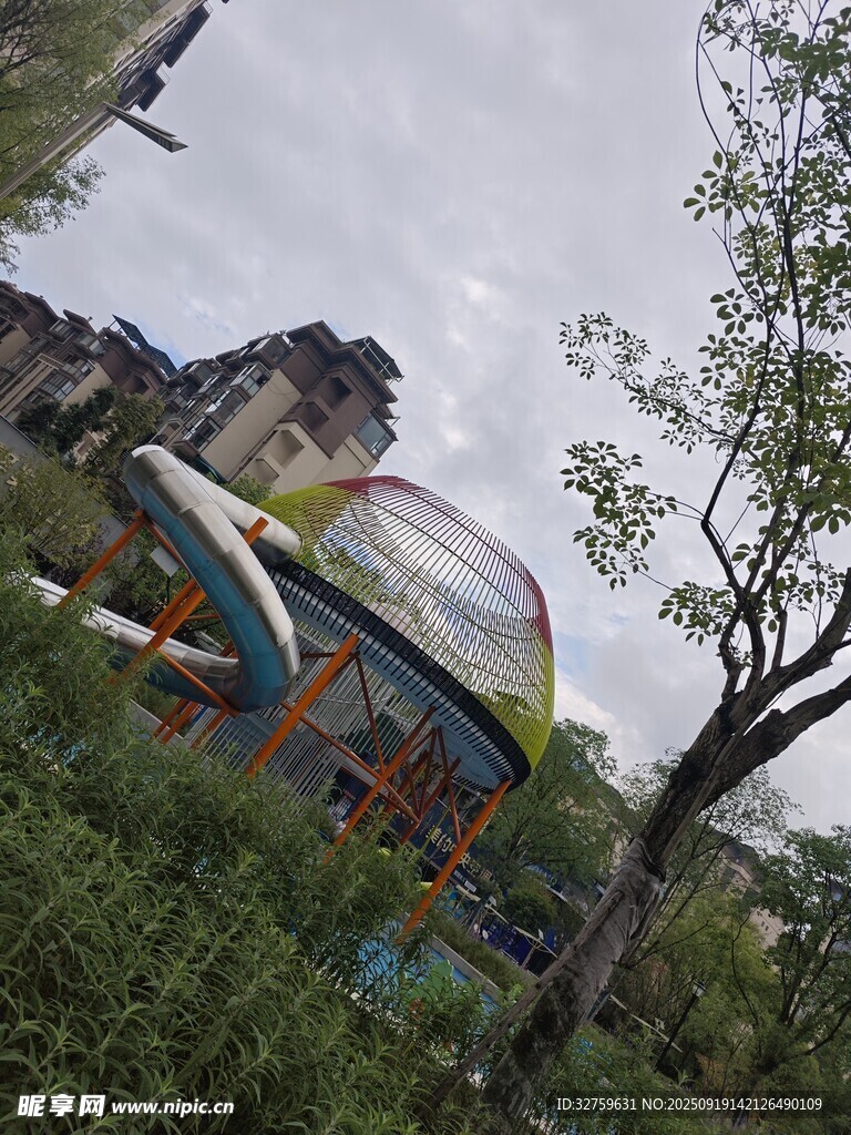 戶外奇幻游樂設(shè)施景觀