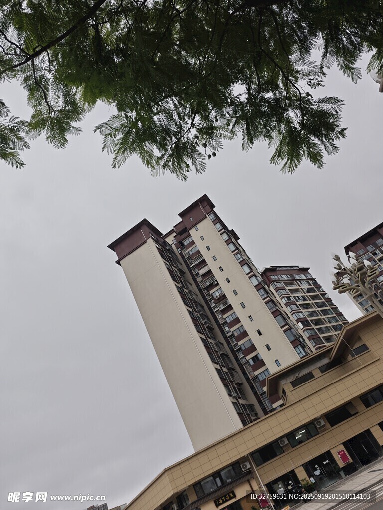 城市中的高層居民樓