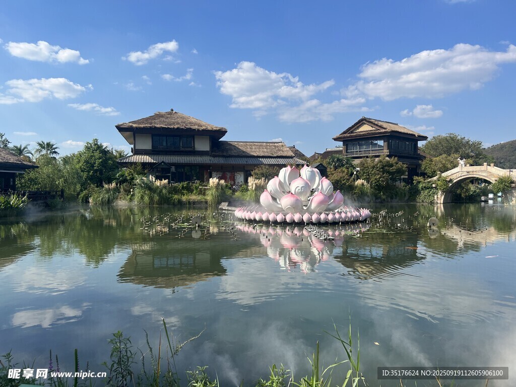 湖畔古建美景