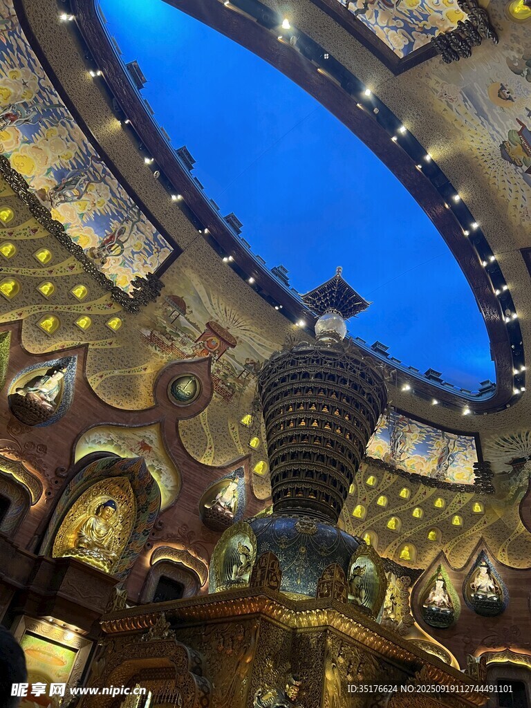華麗穹頂下的精美建筑空間