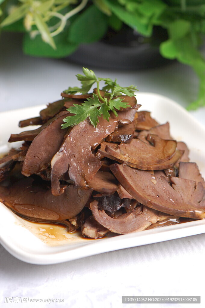 美味鹵豬肝