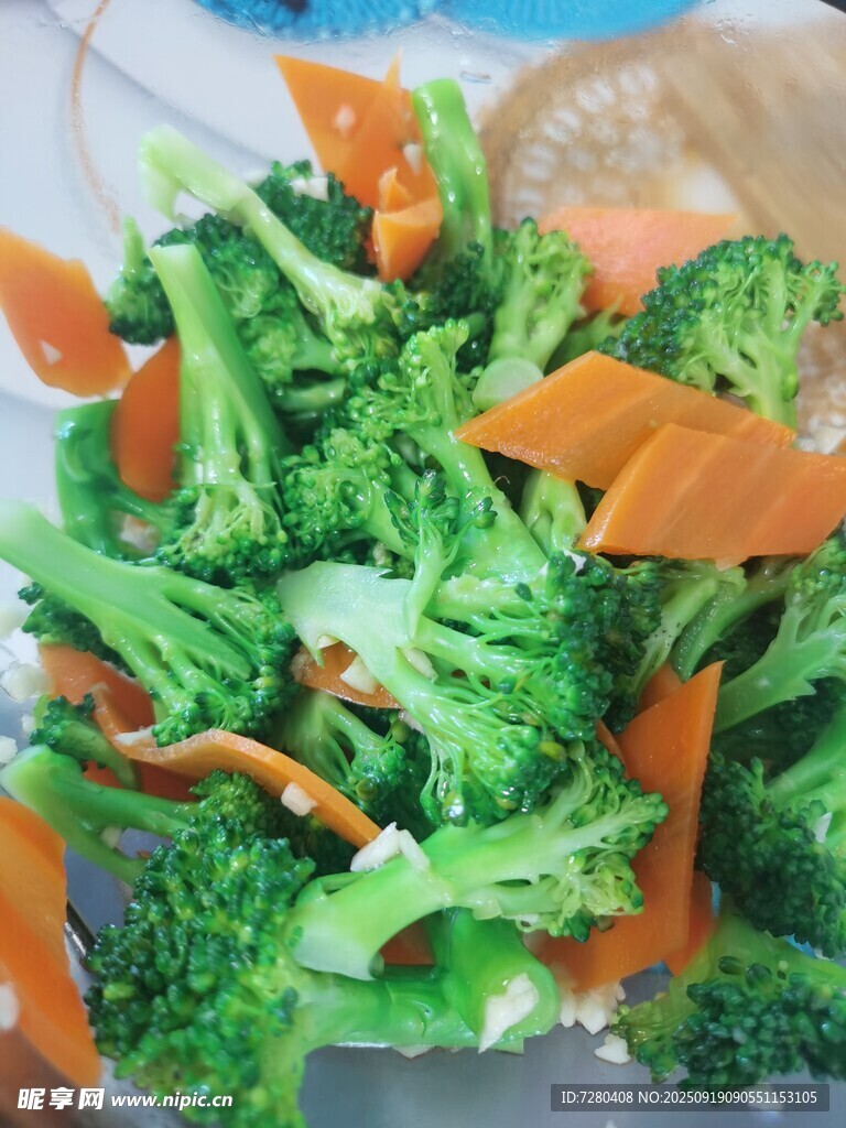 清炒西蘭花胡蘿卜
