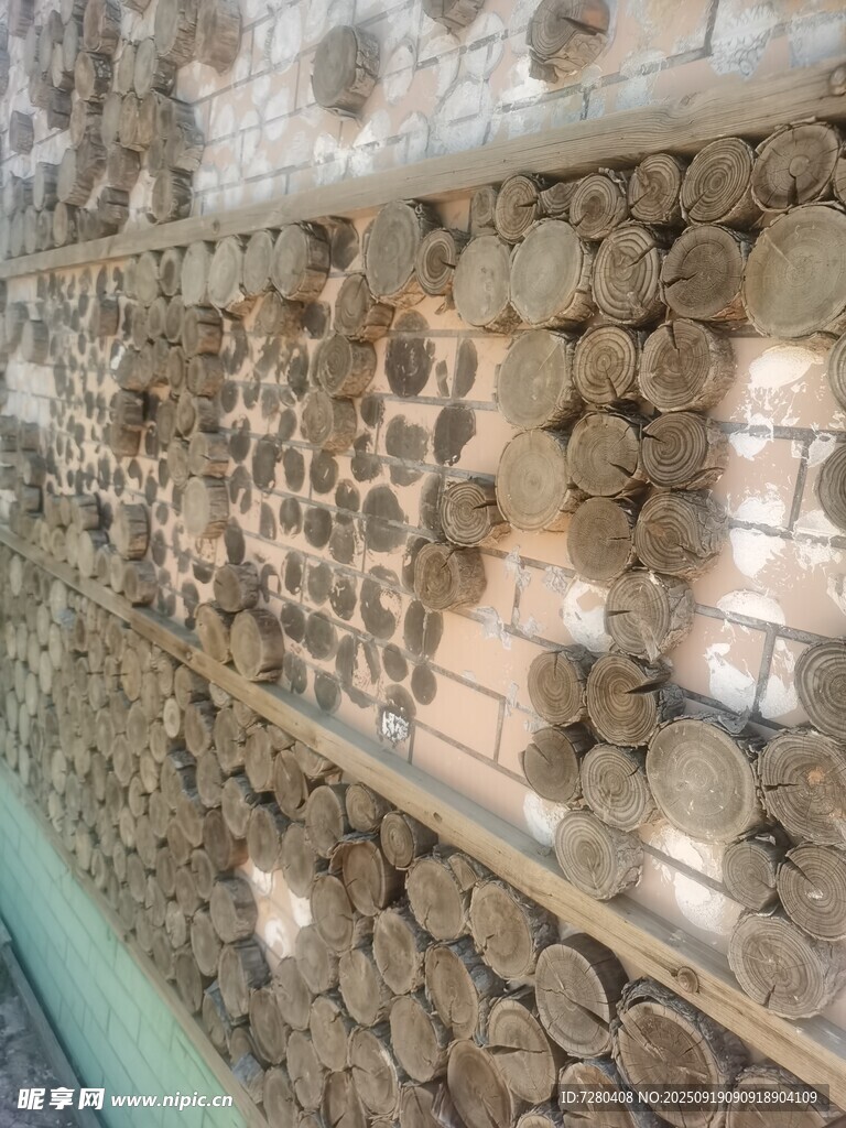 滿墻硬幣展示獨(dú)特景觀