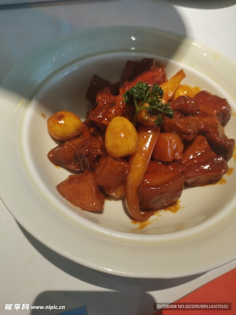 美味紅燒肉擺盤(pán)精致