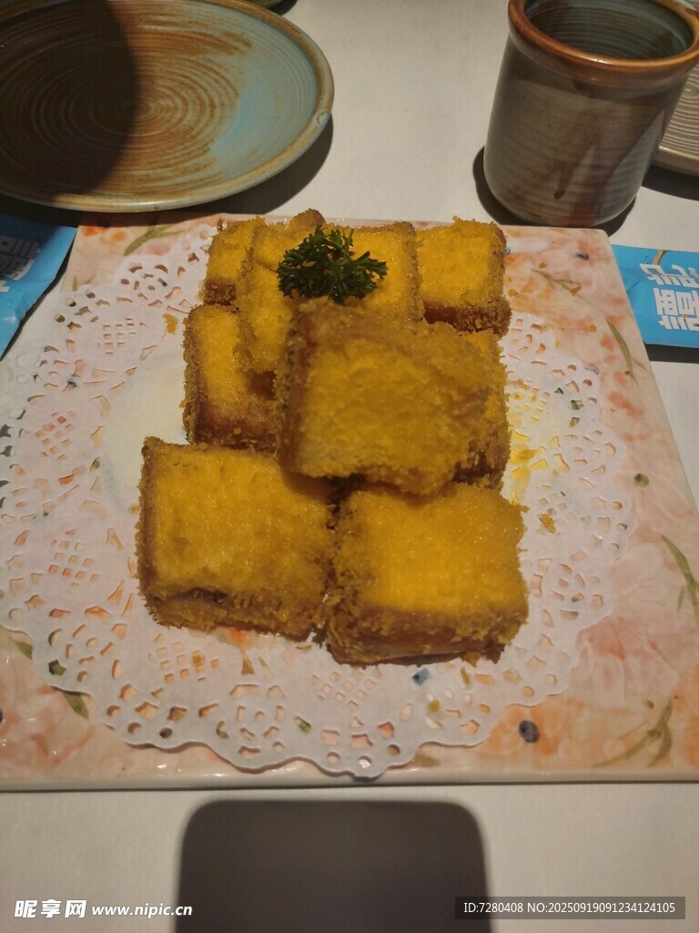 金黃美味炸豆腐