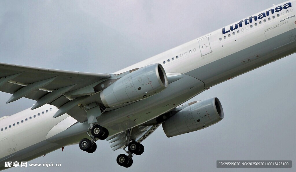 漢莎航空飛機(jī)起飛瞬間