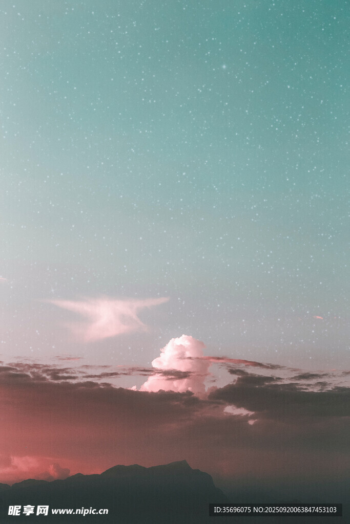 夢幻天空下的云海景觀