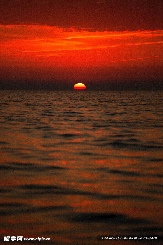 海上日落美景